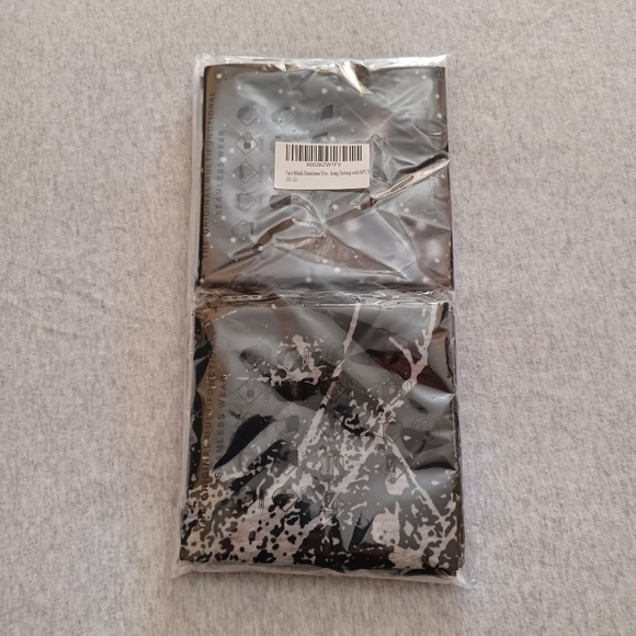 New 6 Pack Face Masks Bandanas Neck Gaitors - Picture 3 of 4